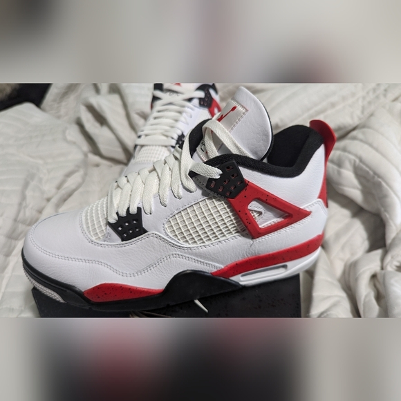Air Jordan 4 Retro - Picture 8 of 15